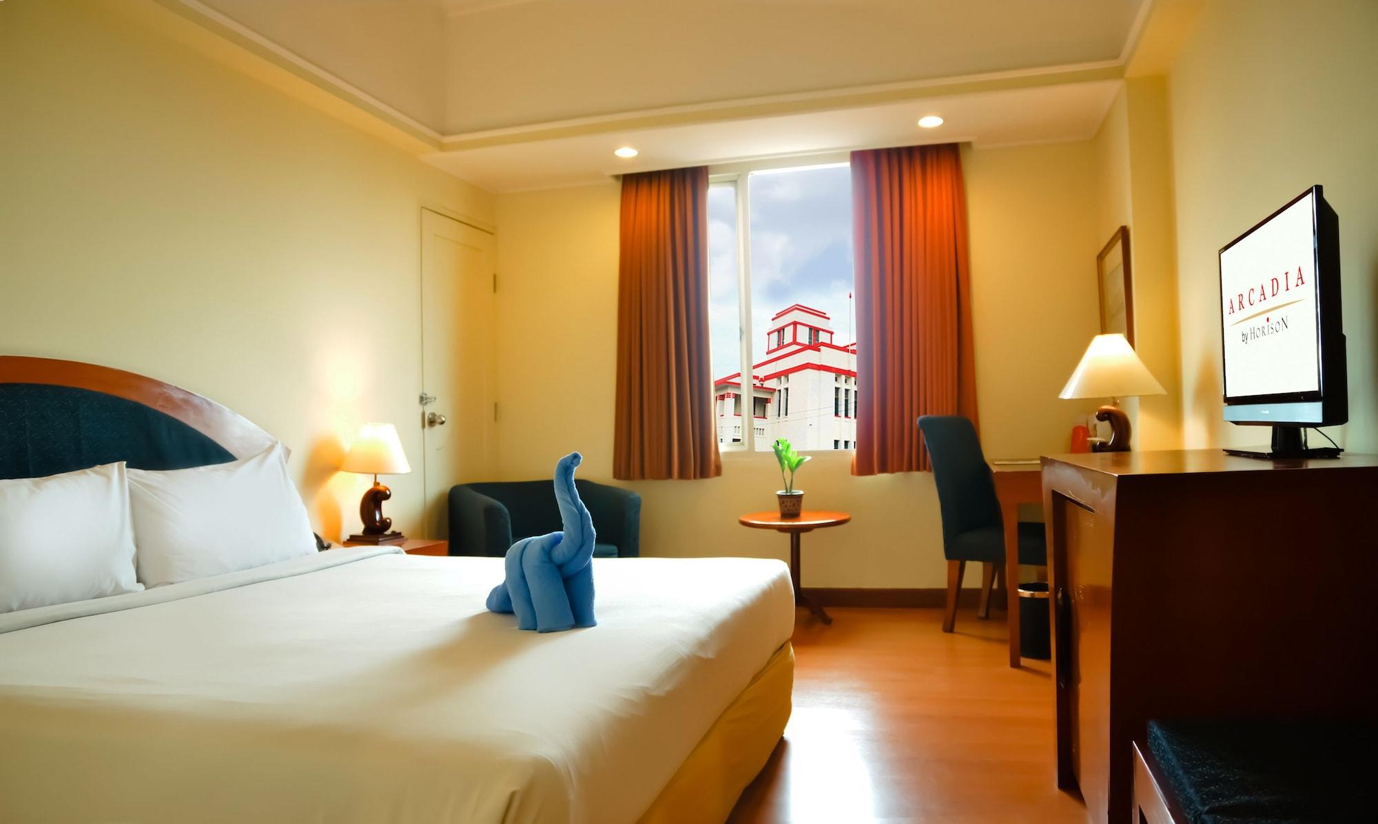 Arcadia Surabaya Hotel Exterior photo
