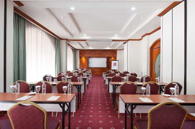 Arcadia Surabaya Hotel Exterior photo